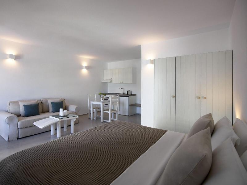 Kallos Of Mykonos - Previous Leonis Summer Aparthotel 3*
